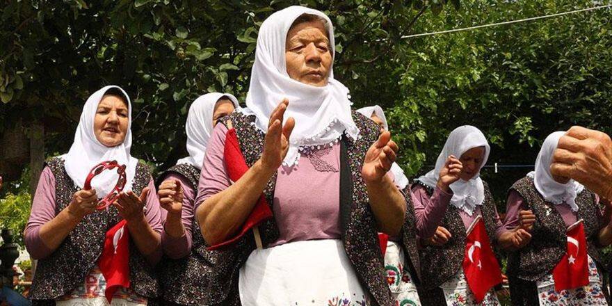Köylü Kadınların Türkü Aşkı Koro Kurdurdu