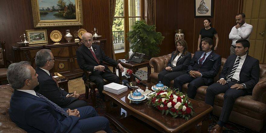 Darbe Komisyonu Raporunu Tbmm Başkanı Kahraman'a Sundu