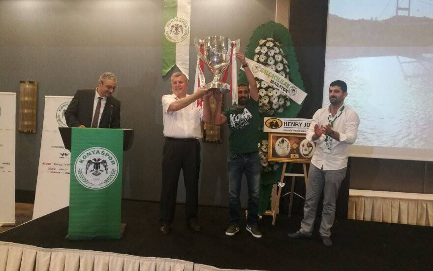 Konyaspor taraftarı yönetim ve basın buluştu