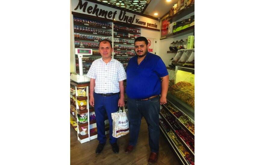 Halil Türkyılmaz  ÜNAL KURUYEMİŞ’TE