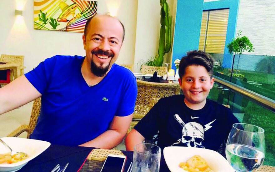 BABA-OĞUL ÖNCANLAR  BAŞBAŞA KAHVALTIDA