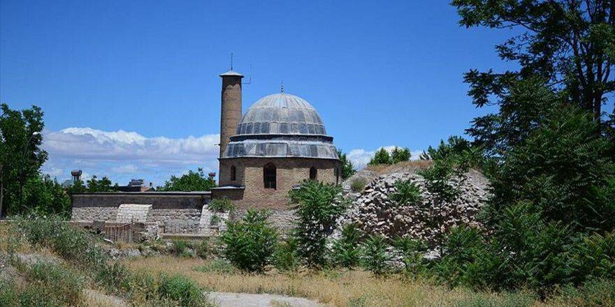 Mevlana'nın Okulu Yeniden Ayağa Kaldırılacak