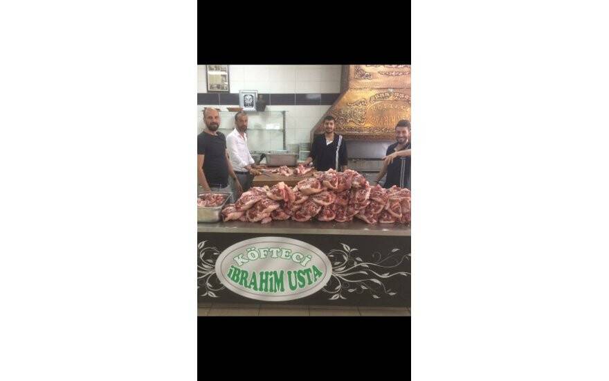 Köfteci İbrahim Usta’da mesai başlangıcı