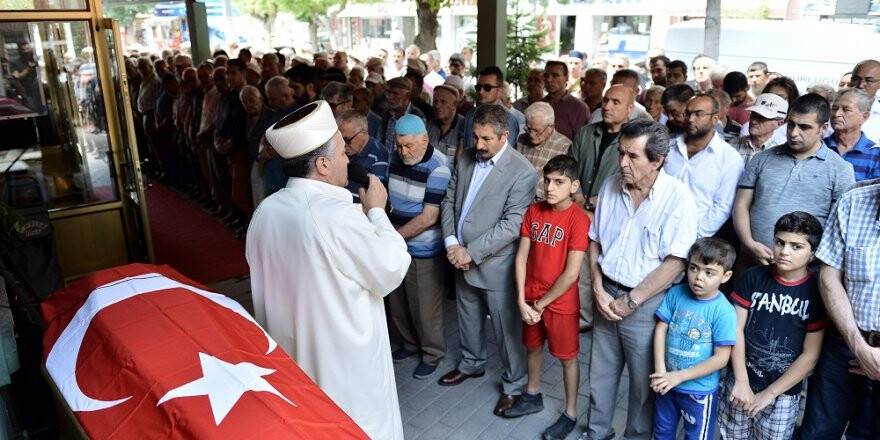 Cihanbeyli'de İntihar Eden Polis Memuru Defnedildi