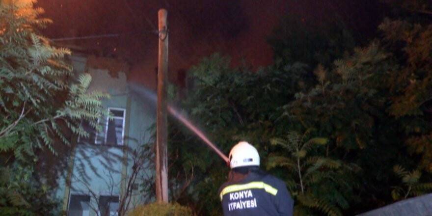 Boş binada çıkan yangın 2 saatte söndürüldü