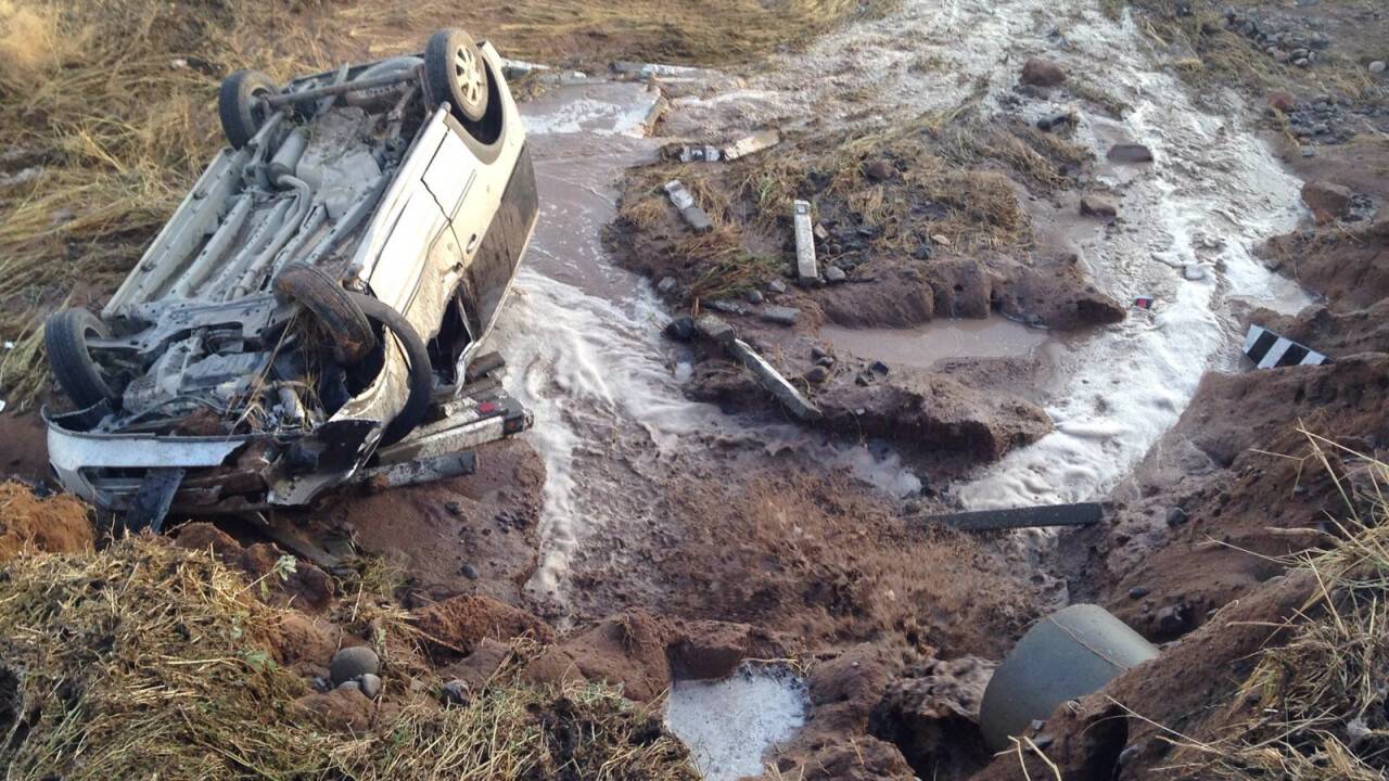 Konya'da Hafif Ticari Araç Şarampole Devrildi