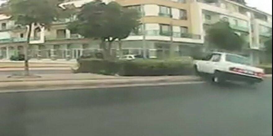 Konya’da kayganlaşan yolda kaza