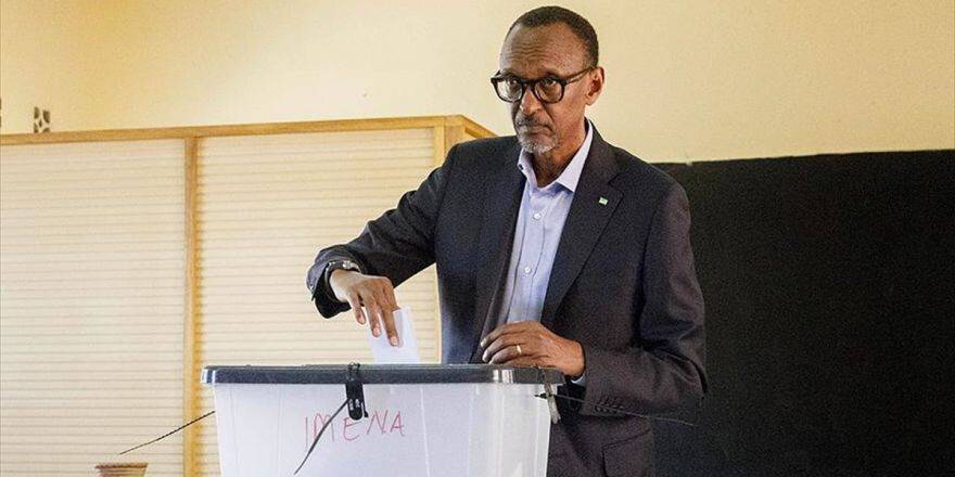Ruanda'da Kagame Önde