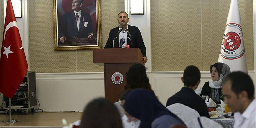 Adalet Bakanı Gül: Hakim Ve Savcılarımız Bağımsız, Tarafsızdır