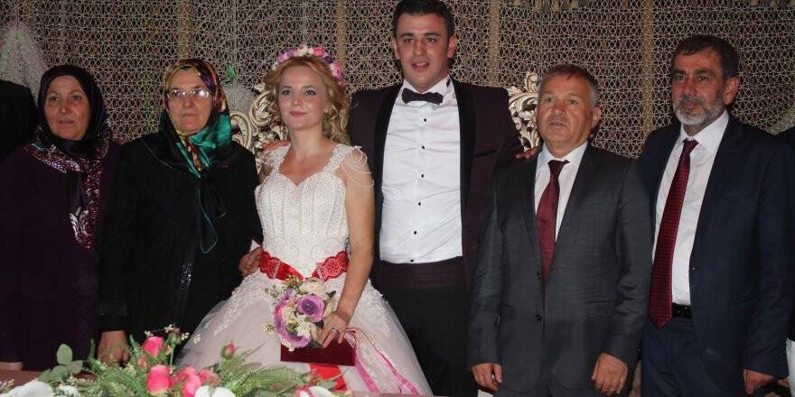 Şerife ile Necati dünya evine girdi