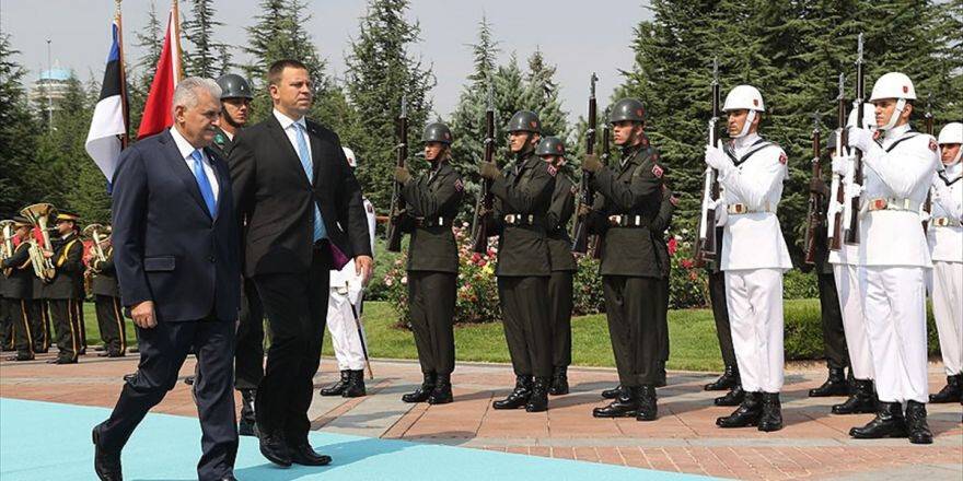 Başbakan Yıldırım Estonyalı Mevkidaşını Resmi Törenle Karşıladı