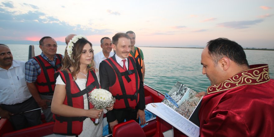 Gölde Jetboat Üzerinde Mutluluğa "Evet" Dediler