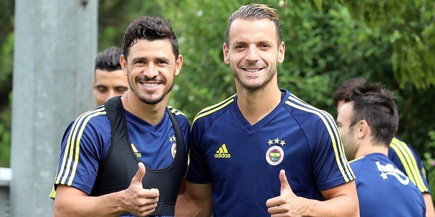 Fenerbahçe Yeni Transferlerini Basına Tanıtacak