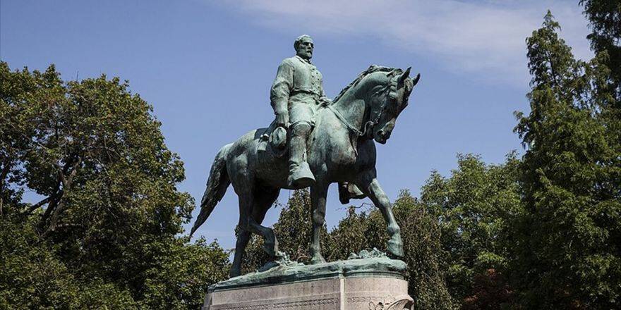 Charlottesville, Virginia'dan 'Heykeller'i Kaldırmak İçin Yetki İstedi