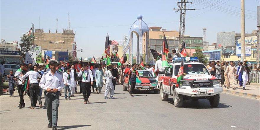 Afganistan'da Bağımsızlık Günü Kutlanıyor