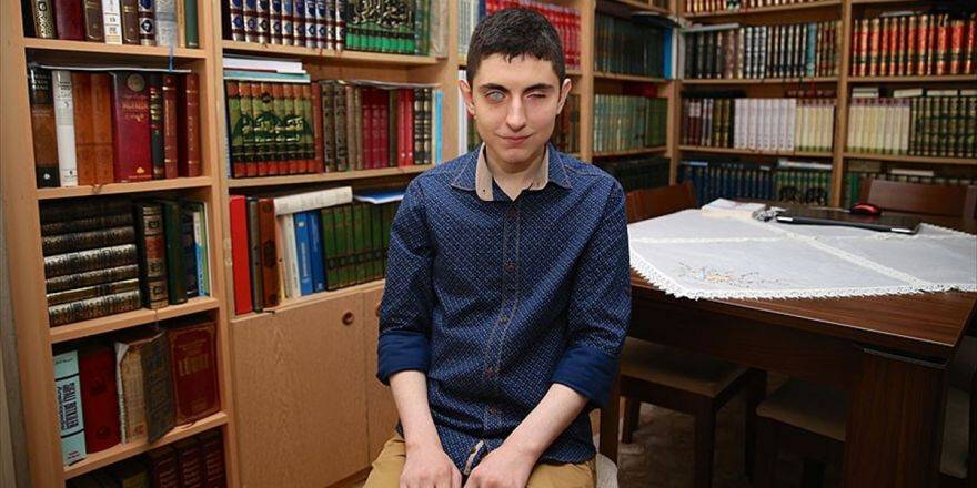 Görme Engelli Huzeyfe, Hukuk Fakültesi Kazanmanın Mutluluğunu Yaşıyor