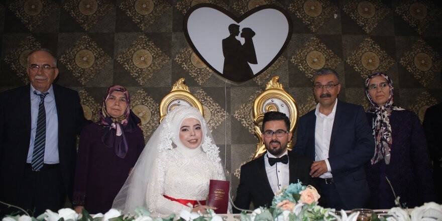 Şeyda ile Şuayip dünya evine girdi