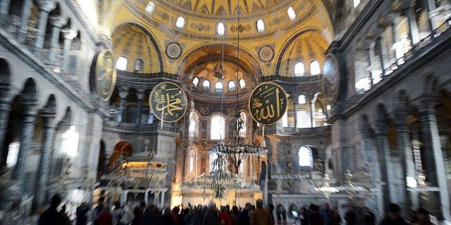 İstanbul'a 7 Ayda Yaklaşık 6 Milyon Yabancı Turist Geldi