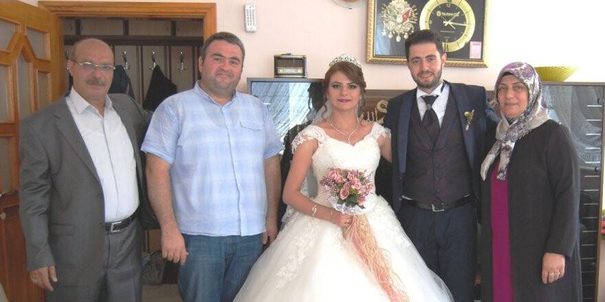 Yunaklı Halil Yıldırım ve ailesinin mutlu günü