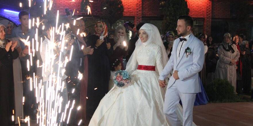 Büşra ve Ahmet’ten ömürlük imza