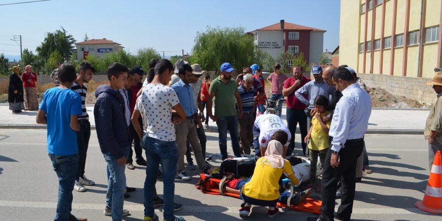 Konya'da Motosikletle Bisiklet Çarpıştı: 2 Yaralı