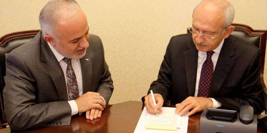 Kılıçdaroğlu, Kurban Vekaletini Türk Kızılayına Verdi