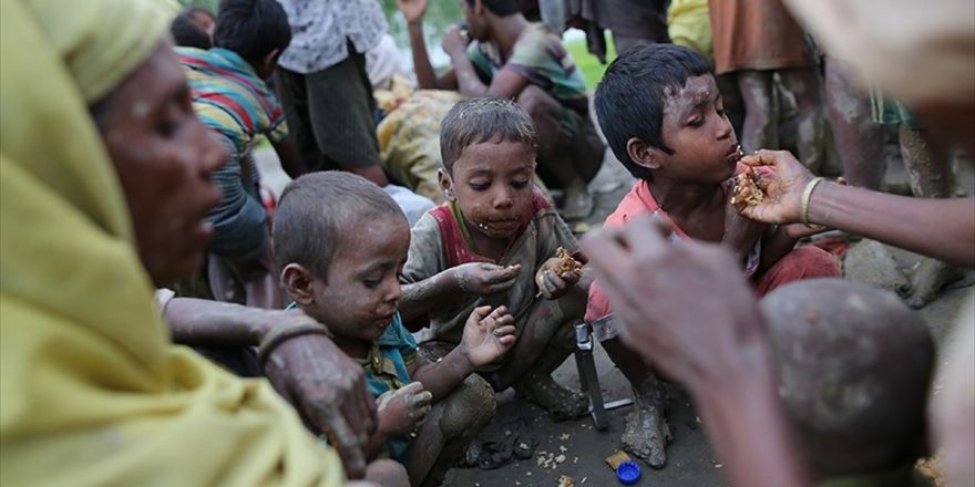 Myanmar Arakan'a İnsani Yardımlara İzin Vermiyor