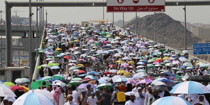 Hacılar Bu Yılki Son Şeytan Taşlamayı Gerçekleştiriyor