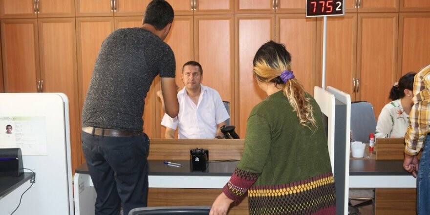 Kimlik için yoğun mesai