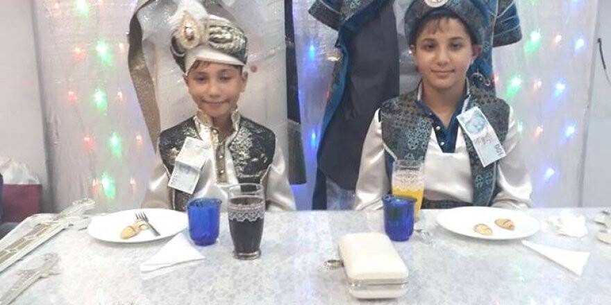 Cihan ve Umut Çağlar Yalçın sünnet oldu