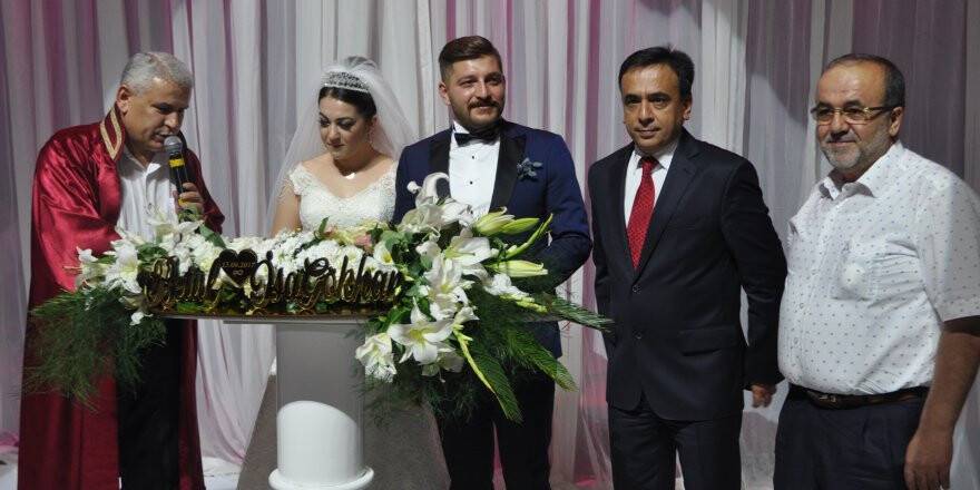 Betül ile İsa Gökhan dünya evine girdi