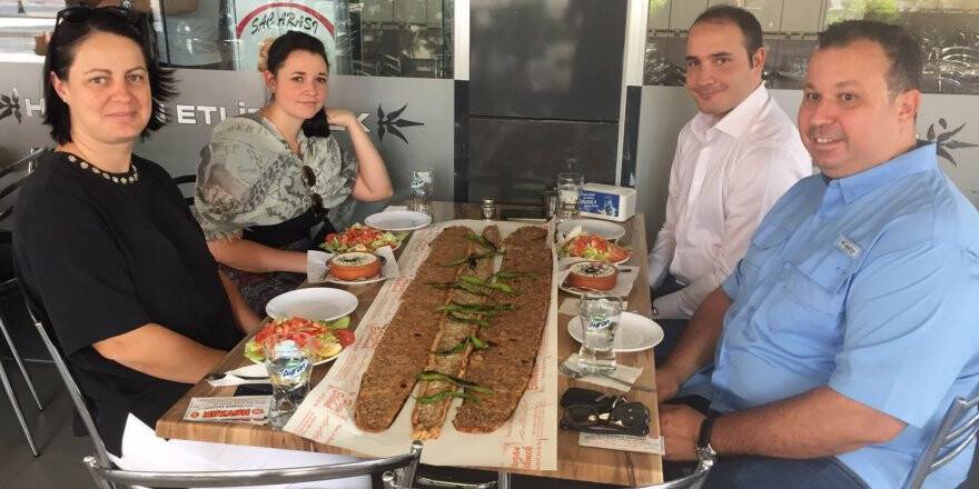 Salzburg Kulübü’nün yöneticileri Havzan Etliekmek 3’te