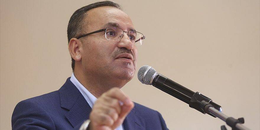 Bozdağ: Erdoğan, Dünya Liderlerinin Birlikte Fotoğraf Vermekten Onur Duyduğu Lider