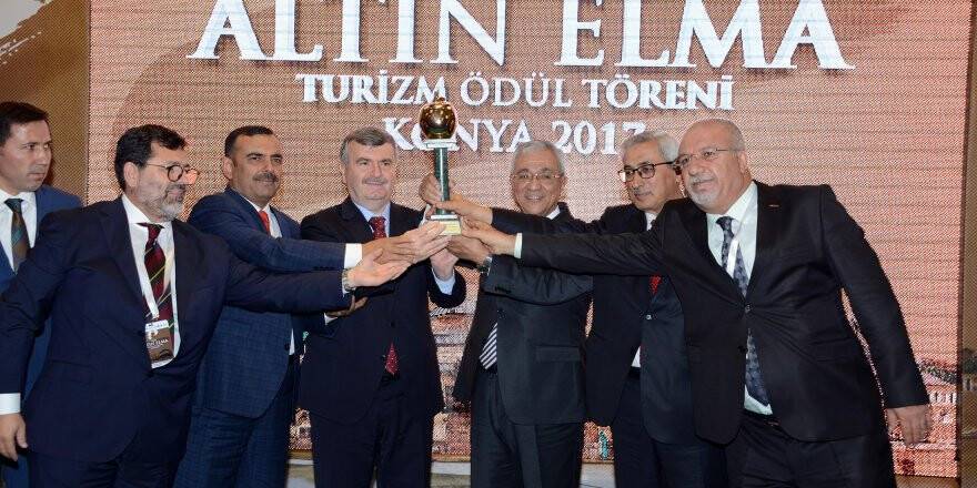 "Altın Elma" Ödülü Konya'da