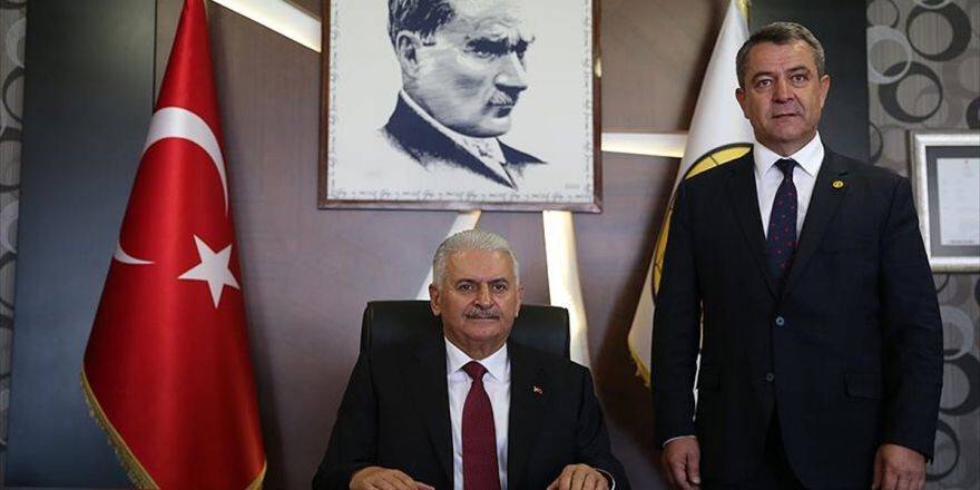 Başbakan Yıldırım'dan Eskişehirspor'a Ziyaret