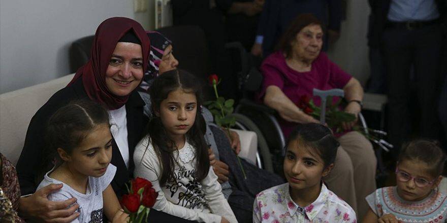 Bakan Kaya Evlat Edinme Yaşında Çalışma Başlattı
