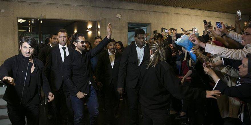 Bollywood Yıldızı Khan Ankara'da Hayranlarıyla Buluştu