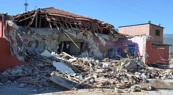 Akşehir'de genelev yıkıldı