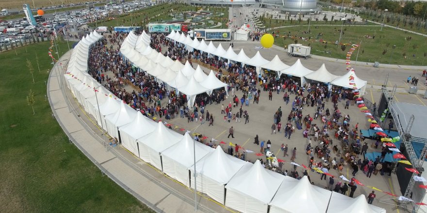 100 bin kişi Bilim Festivali'nde