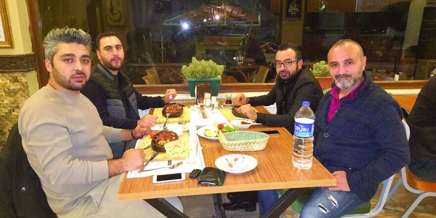 BAŞKAN MAHMUT ÇINAR VE  DOSTLARI SATIR ARASI’NDA