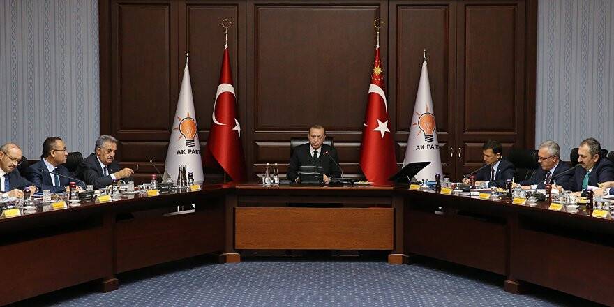 AK Parti'de kongre takvimi belli oldu