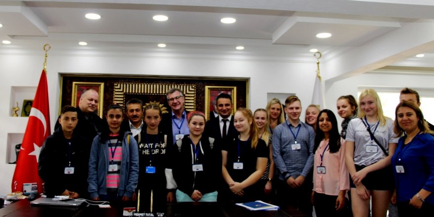 Avrupalı Öğrencilerden Başkan Tutal'a Ziyaret