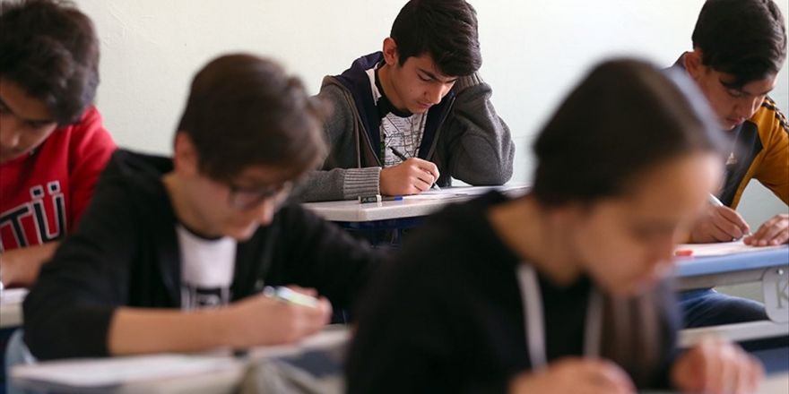 Özel Liseler MEB'in Merkezi Sınav Sonuçlarını Baz Alacak