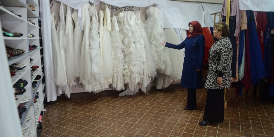 Mehir, Filistinli gençleri evlendiriyor
