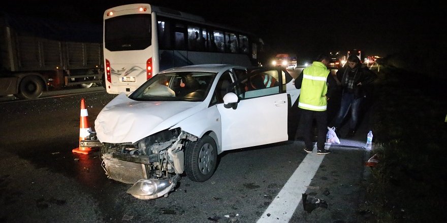 Anadolu Otoyolu'nda Trafik Kazası: 4 Yaralı