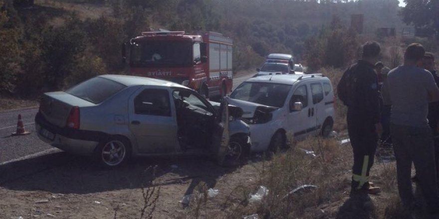 Manisa'da Trafik Kazası: 6 Yaralı