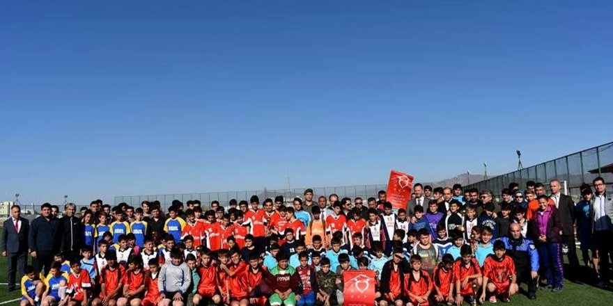 Seydişehir'de Futbol Turnuvası Ödül Töreni