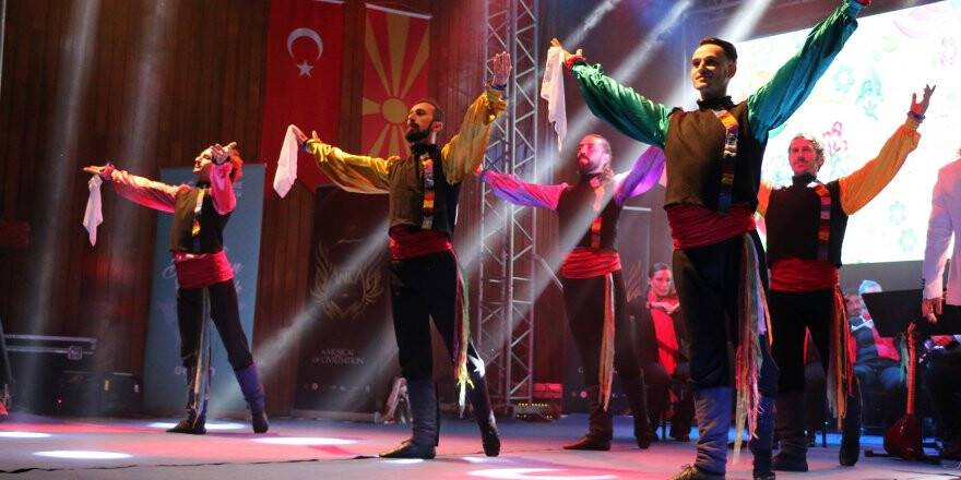 Üsküp'te Zümrüd-ü Anka Müzikali Sahnelendi