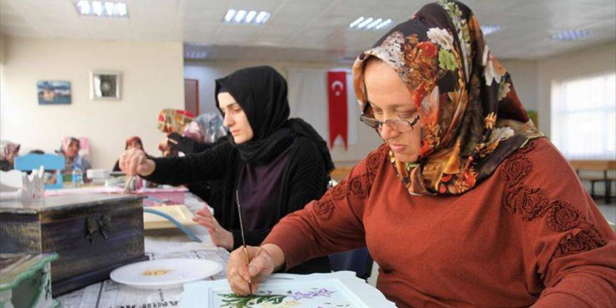 Hollandalı Gelinden Muşlu Kadınlara Kurs