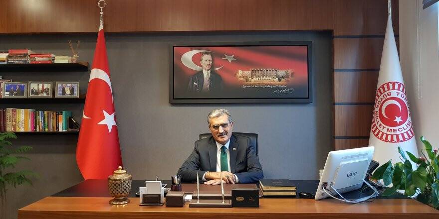 Yalan haber huzura sıkılan kurşundur, ilkeli, vicdanlı gazeteciler millete kalkan olur